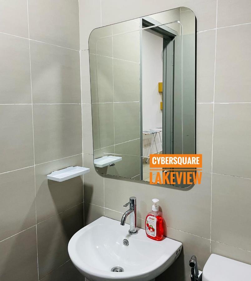 Cybersquare Lakeview With Netflix And Disney Hotstar 사이버자야 외부 사진